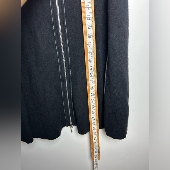 In2 by incashmere cashmere merino wool Black Gray Reversible Poncho Sweater S/M - Picture 10 of 11